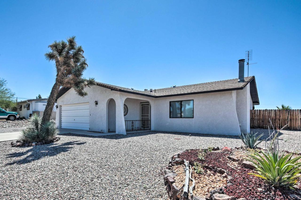 Lake Havasu Home With Pool - 2 Miles To Waterfront! مدينة ليك هافاسو المظهر الخارجي الصورة