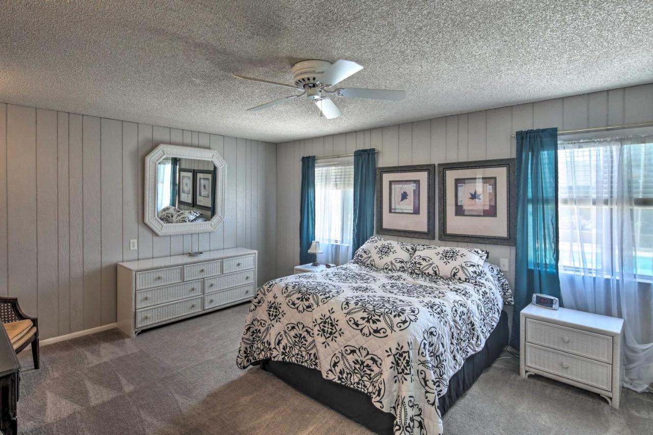 Lake Havasu Home With Pool - 2 Miles To Waterfront! مدينة ليك هافاسو المظهر الخارجي الصورة